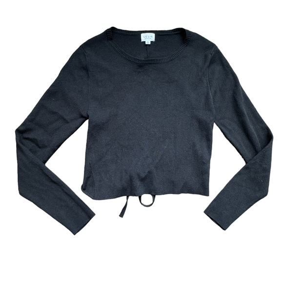 Le Lis Cropped Open Back Tie Sweater - Picture 2 of 6